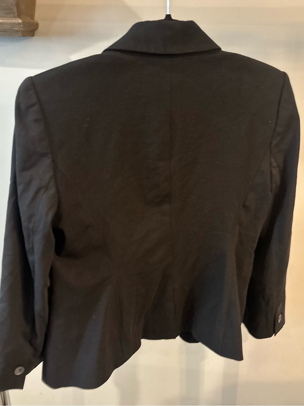 Banana Republic Black Women's Single-Button Blazer size small with shoulder pads - Picture 3 of 11